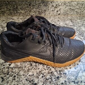 Mens Nike Metcon Sneakers Black/gum Bottoms Size 12.5